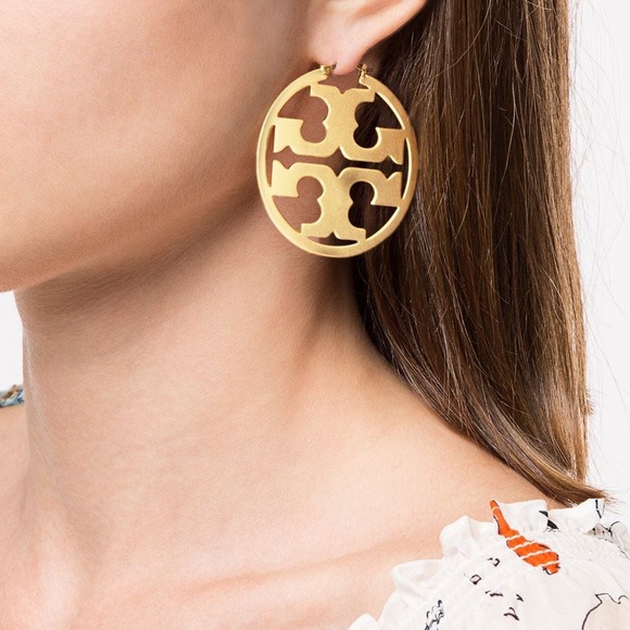 Tory Burch Authentic Miller Matte Gold Hoop Earrings - Picture 10 of 11